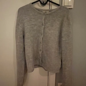 stickad kofta - så fin💕💕💕