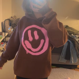 Hoodie ❤️ - Helt oanvänd hoddie från hm i storlek s för 60kr❤️