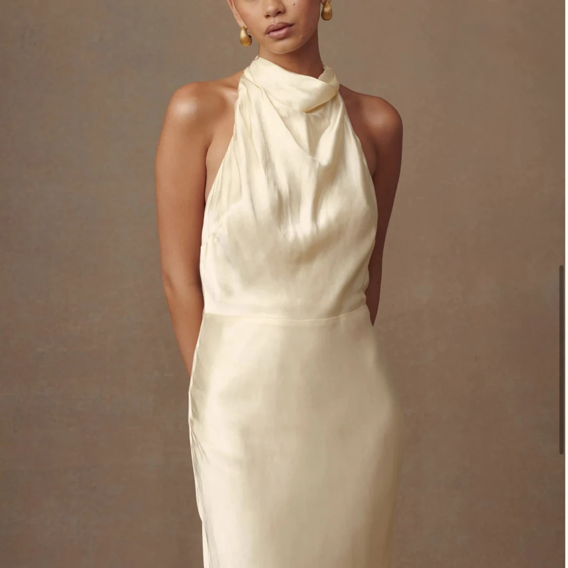 Champagnefärgad sidenklänning - 92