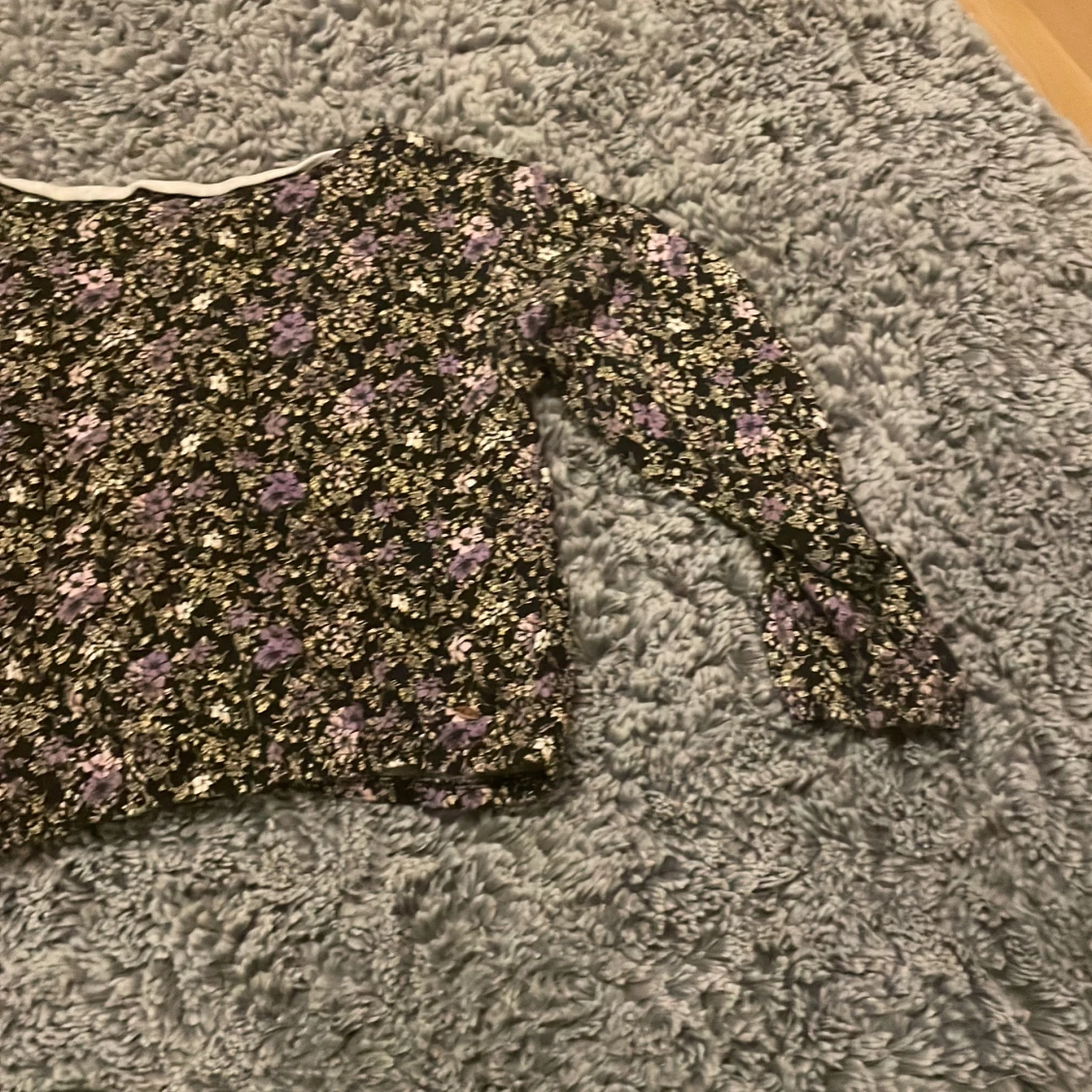 Blommig långärmad topp - 91