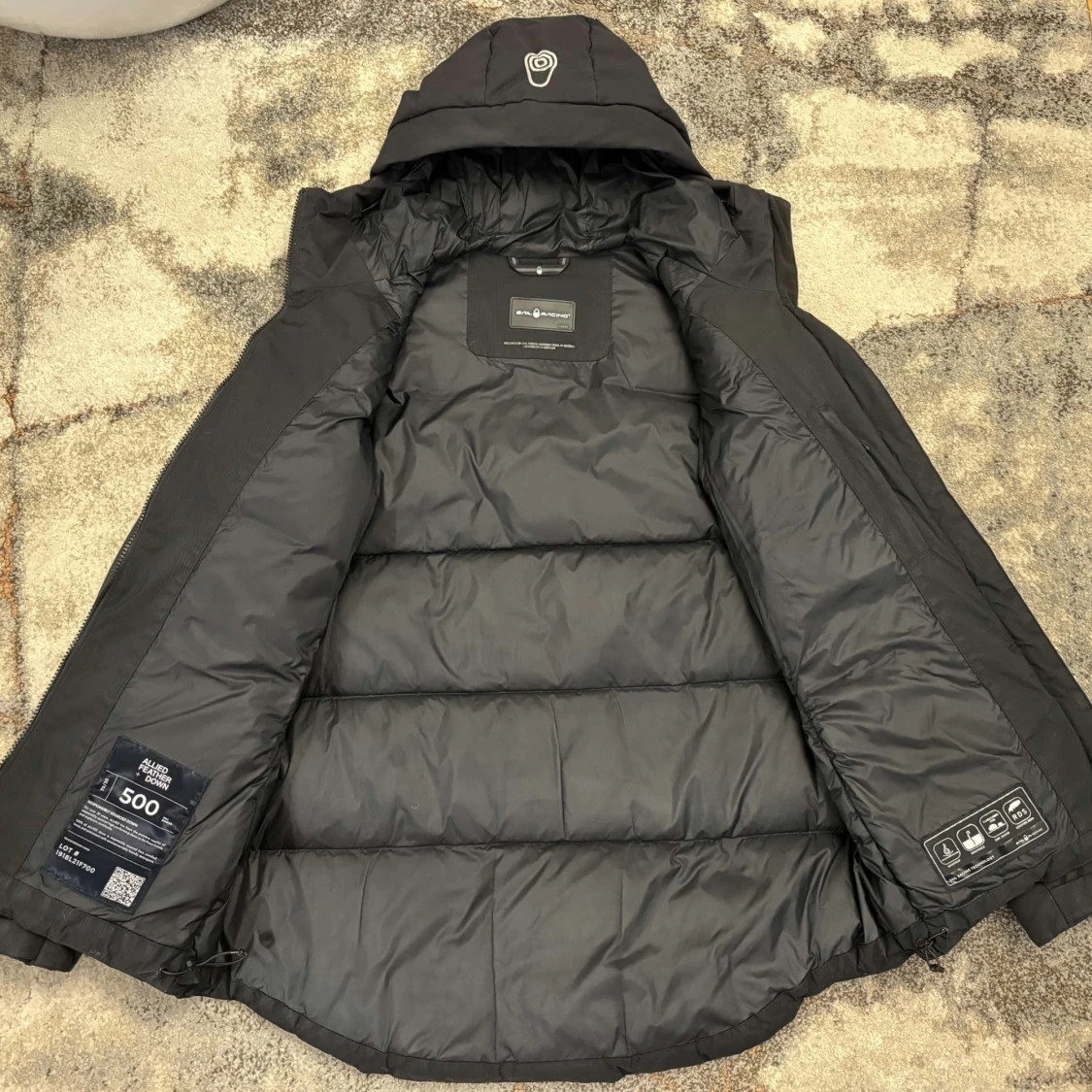 Svart dunjacka från Real Racing - 90