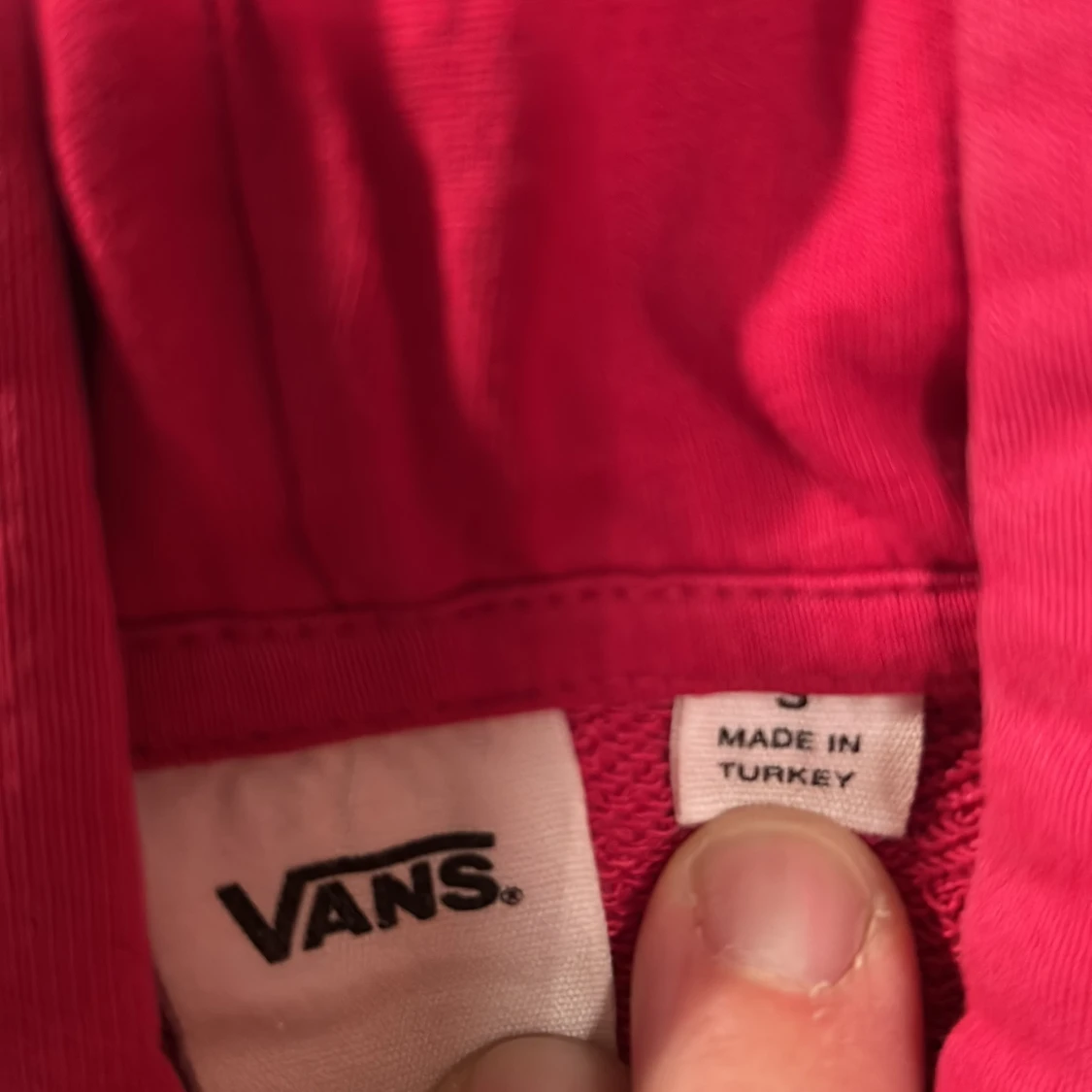 Cerise hoodie från Vans - 90