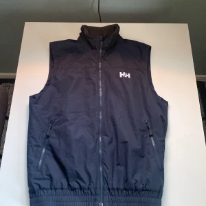 Helly Hansen väst - Skick 9/10 storlek M passar mer som L