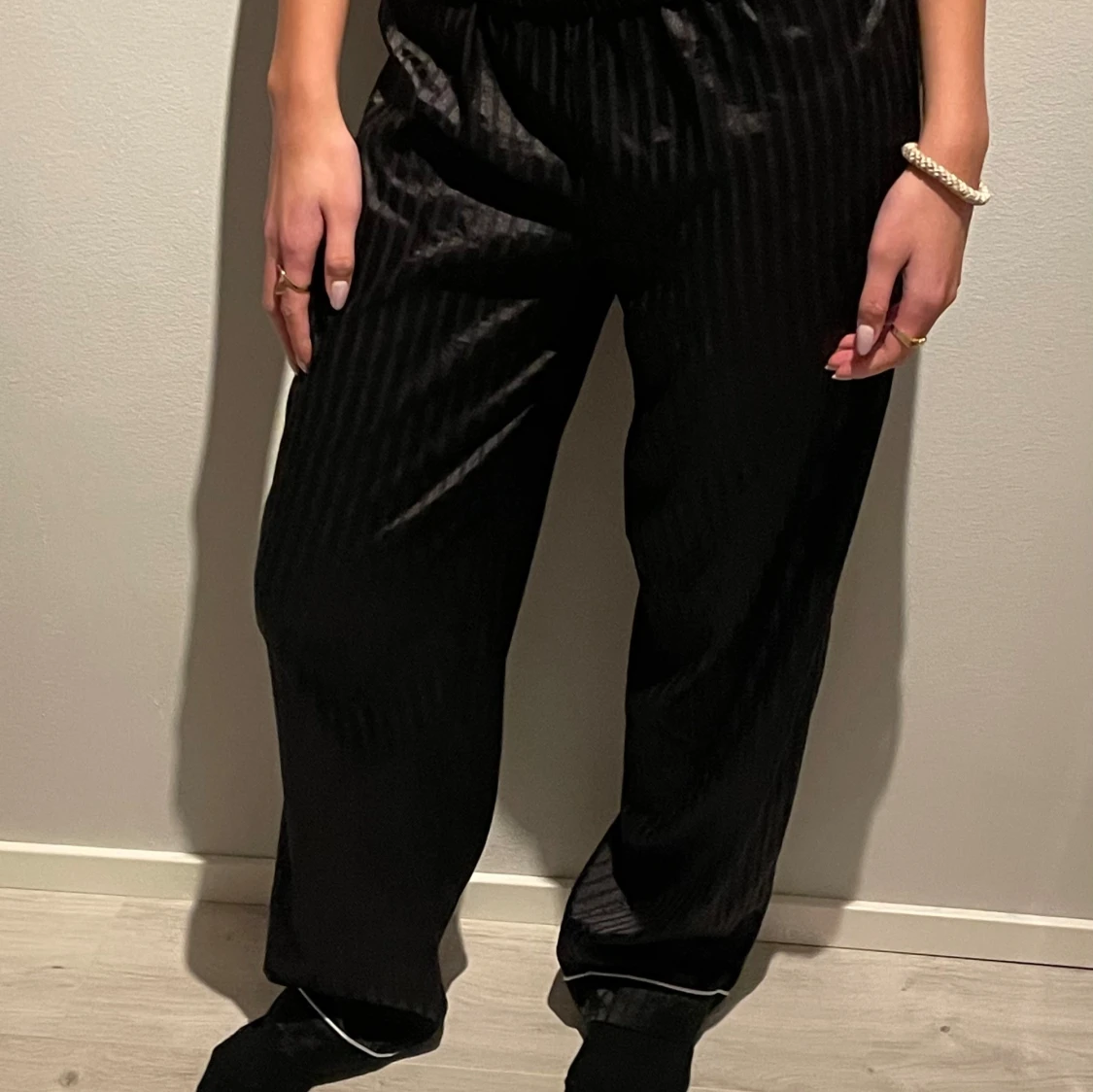 Svarta randiga byxor - 91