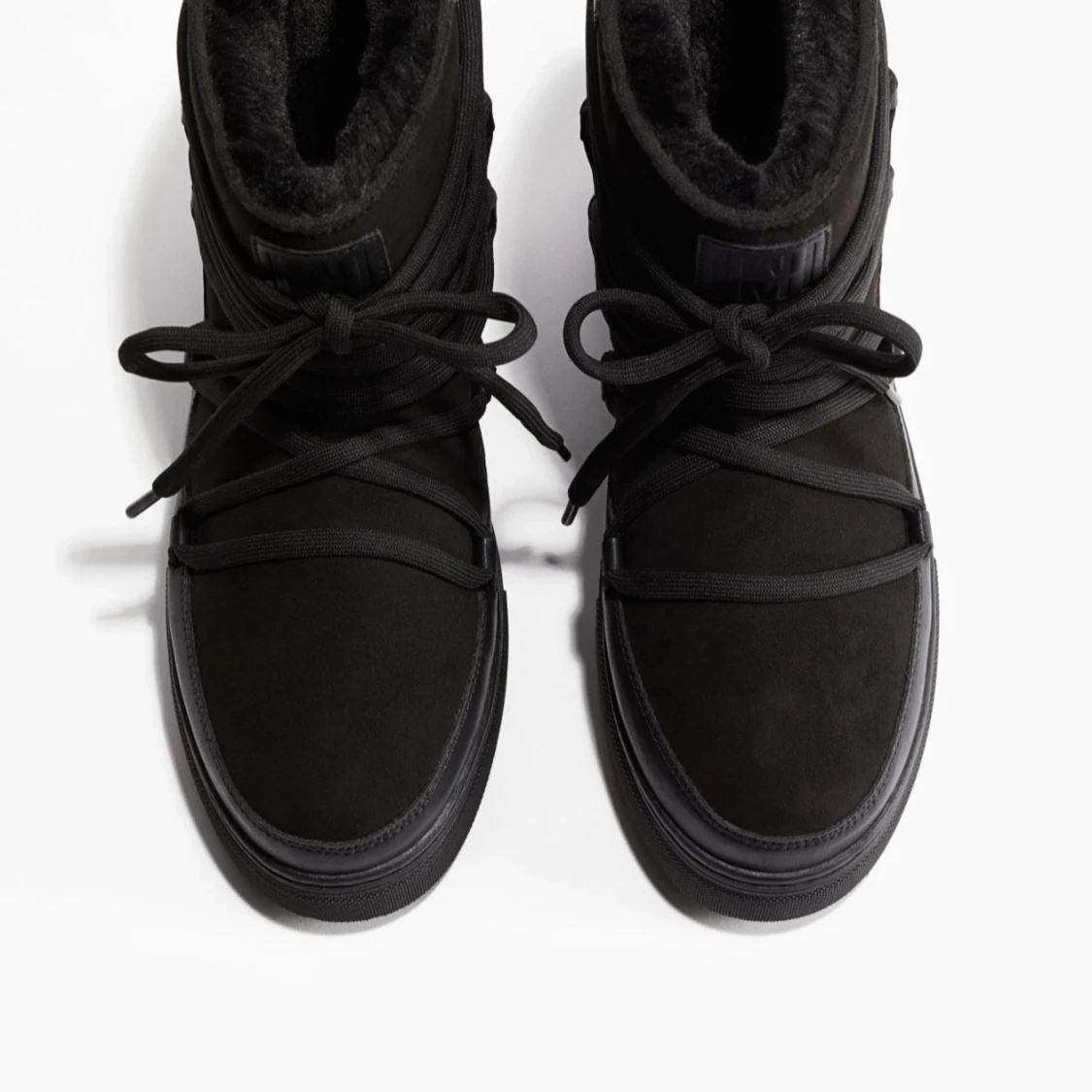 Svarta boots med snörning 