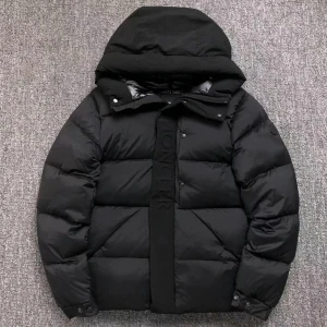 Moncler Maderia - Moncler Madaria short down jacket Perfect jacket for cold winters.