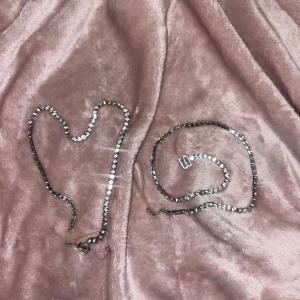 Bh band - Silvriga bh band med små diamanter skyster bara