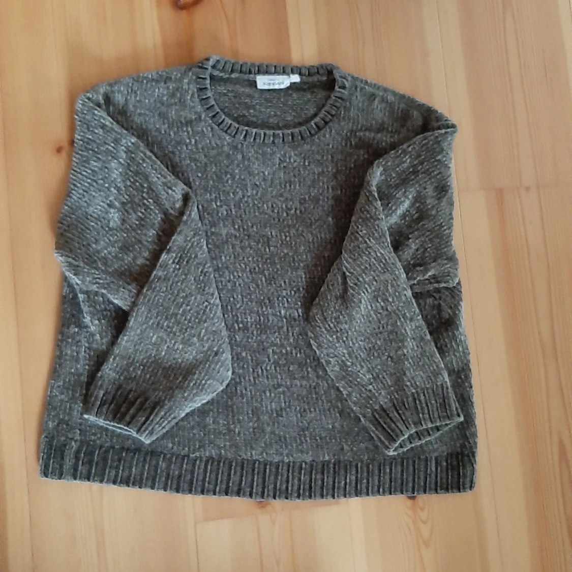 Mysig mörkgrön hösttröja - 91