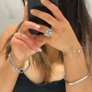 Två Edblad armband - Fyrkantiga Edblad bangles