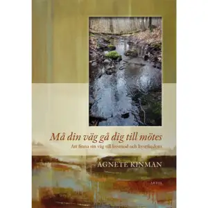 Det är om livsmod boken berättar. Livsmod är kraft att orka i vardagen och i motgången, att upptäcka att det finns verktyg för glädje också när livet känns tungt. Livsmod är att försöka bibehålla sinnets frihet och ett hopp i livets olika skiftningar. Det kan kännas som en motsägelse men är viktigt: Livets rikedom beror inte bara på det lätta och glada vi fått uppleva utan också på det vi har fått arbeta oss igenom och övervinna. Det handlar om att i sitt inre bli medveten om hur livet levs för att kunna ta till vara på det och kanske hitta nya lösningar på frågeställningar som vi arbetar med eller som gör sig påminda. Vi inbjuds här att reflektera över vad som kan vara till hjälp för att hitta en väg i livet som stärker känslan av lugn, tillfredsställelse, harmoni, trygghet, glädje, kraft och hopp och som ger oss lust att leva. Och att fundera över det väsentliga i livet oberoende av var vi befinner oss på livsresan. Boken passar både för eftertanke i grupp och för begrundan i enskild läsning.Agnete Kinman är präst i Svenska kyrkan och läkare med själavårdsutbildning vid S:t Lukas.    Format Danskt band   Omfång 154 sidor   Språk Svenska   Förlag Artos & Norma Bokförlag   Utgivningsdatum 2021-06-30   Medverkande Magnus Åkerlund   ISBN 9789177771869  