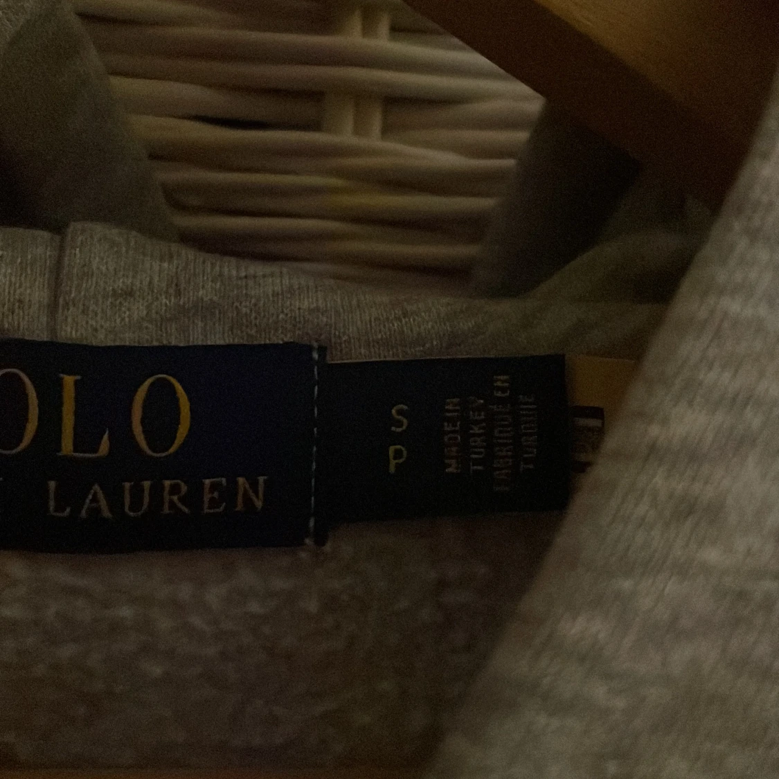 Grå hoodie från Ralph Lauren med nallemotiv - 91