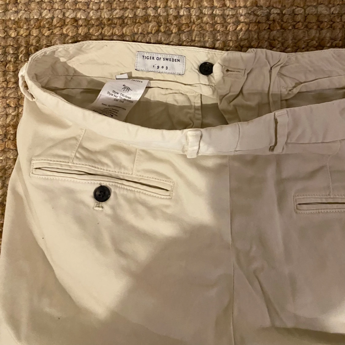 Beige chinos från Tiger of Sweden - 91