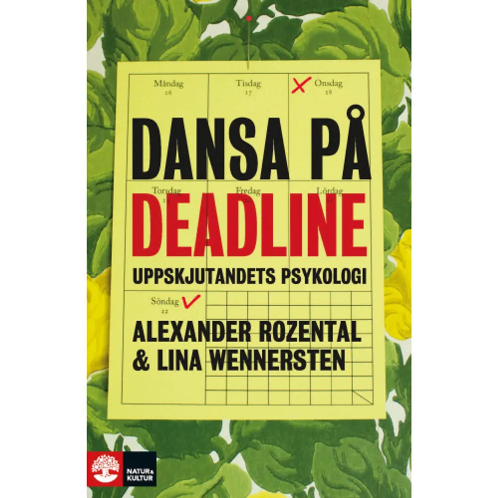 Skjuta upp, prokrastinera, göra det i morgon...De allra flesta väntar gärna minst en dag med att ta tag i det som egentligen borde fixas direkt. Först när vi närmar oss sista minuten får vi upp tempot på allvar och under sista femtedelen av den tid vi har på oss gör vi större delen av en viss uppgift. Hur kommer det sig? Dansa på deadline ger en vetenskaplig förklaring till varför vi skjuter upp saker och hur vi kan göra för att förändra vårt beteende. Utgångspunkten är forskning inom beteendeekonomi, kognitiv neurovetenskap och inlärningspsykologi. Exempel varvas med övningar som har visat sig vara användbara både för enskilda individer och organisationer.Dansa på deadline riktar sig till dig som har svårt att ta tag i saker, som vill veta varför du prokrastinerar och vill ändra detta mönster – eller som vill få någon annan att komma till skott. Här hittar du övningar och förslag på appar som kan hjälpa dig att disponera din tid bättre.    Format Flexband   Omfång 291 sidor   Språk Svenska   Förlag Natur & Kultur Allmänlitteratur   Utgivningsdatum 2021-01-15   Medverkande Lina Wennersten   ISBN 9789127829237  . Böcker.