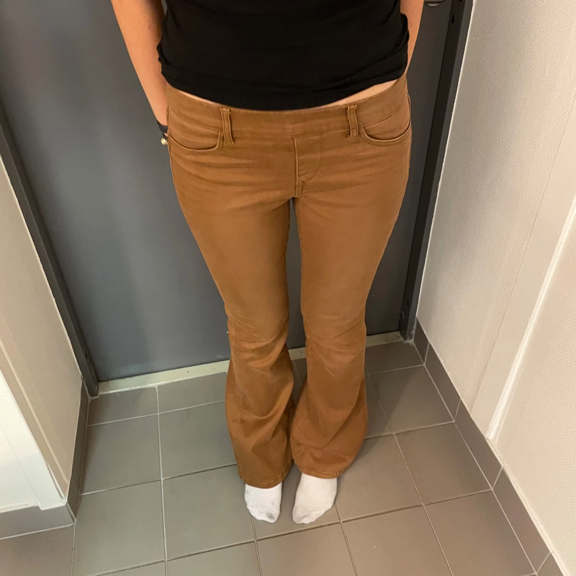 LÅGMIDJADE JEANS - 91