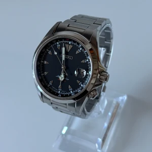 Seiko Prospex Alpinist - • Modell: Seiko Prospex Alpinist • Storlek: 39,5mm • Referens: SPB117J1 • År: 2023 • Skick: Mycket Bra • Medföljer: Fullset