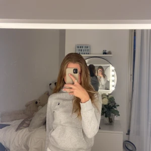 Polo Ralph Lauren Hoodie  - Bra skick, inga fläckar.
