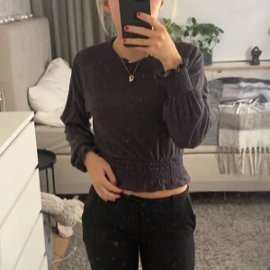 Blusar - Fin blus i fint skick