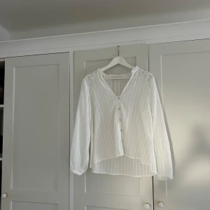Vit zara blus💕 - Vit söt blus från Zara 