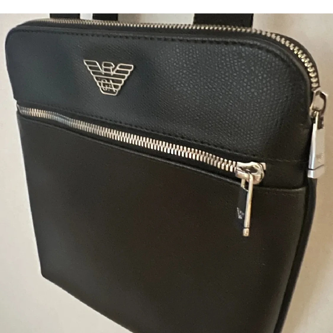 Armani axelrems väska - 90