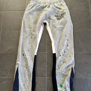 Gallery dept - Gallery dept byxor, helt nya skicka 10/10, säljer pågrund va fel storlek