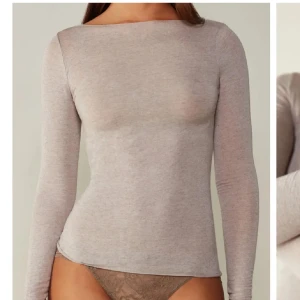 Intimissimi tröja  - Skitsnygg tröja från intimissimi  I cashmere! Köptes 500k💕 Knappt använd då jag inte tycker den passade mig🎀