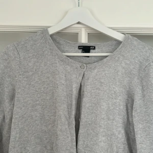 Kofta - Jättefin kofta i bra skick, storlek L men passar S!!!