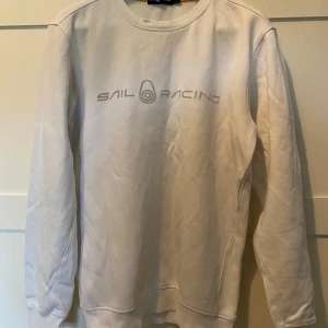 Sail Racing Tröja - Sail Racing Tröja säljes i bra skick.  Storlek: Medium. Kan mötas eller frakta!
