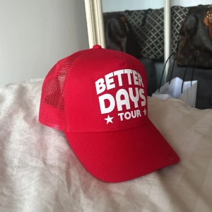 Benjamin ingrosso merch  - Köpt på Better Days Tour, användes bara den gången, inköpspris 400kr