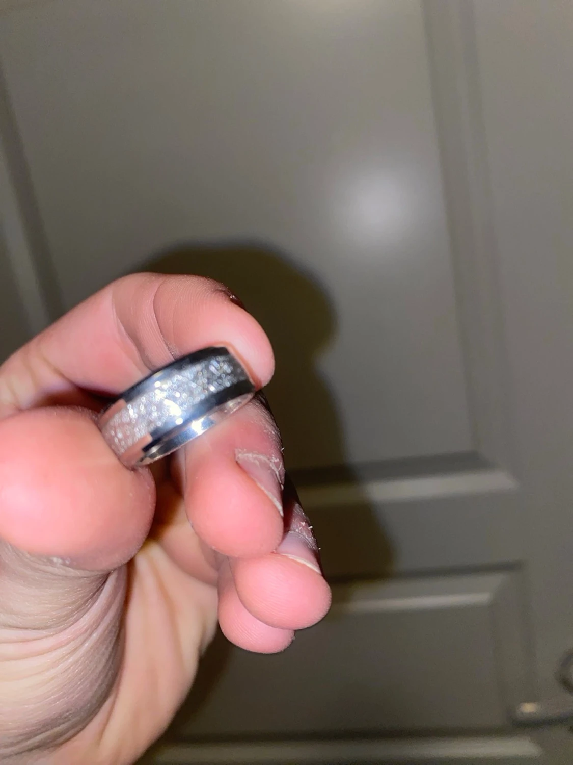 Silverfärgade ringar med mönster - 1