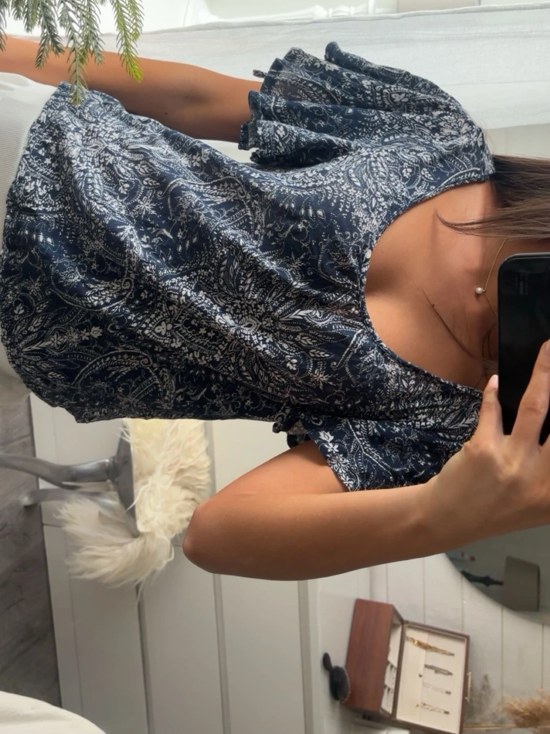 Blå t shirt med mönster - 2