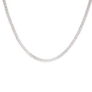 Kedjehalsband Silver - 6mm - Information:  Material: 316L kirurgiskt rostfritt stål  Design: Klassiskt Kedjehalsband Lås: Säker och elegant låsmekanism Längd: 50 cm. Detta kedjehalsband i silver är tillverkat av högkvalitativt 316L rostfritt stål, även känt som kirurgiskt stål. Det är designat för att tåla svett, dusch och bad, vilket gör det perfekt för daglig användning. Halsbandet behåller sin fina silverglans över tid utan att mattas av.🤝