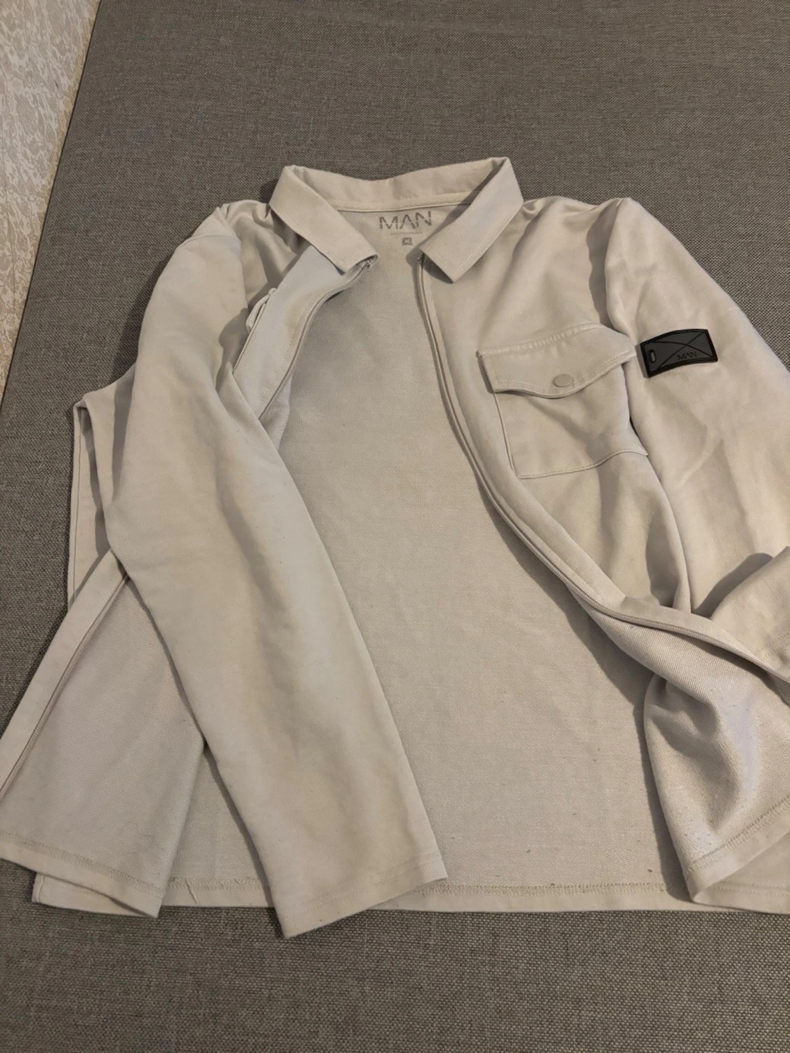 Grå overshirt