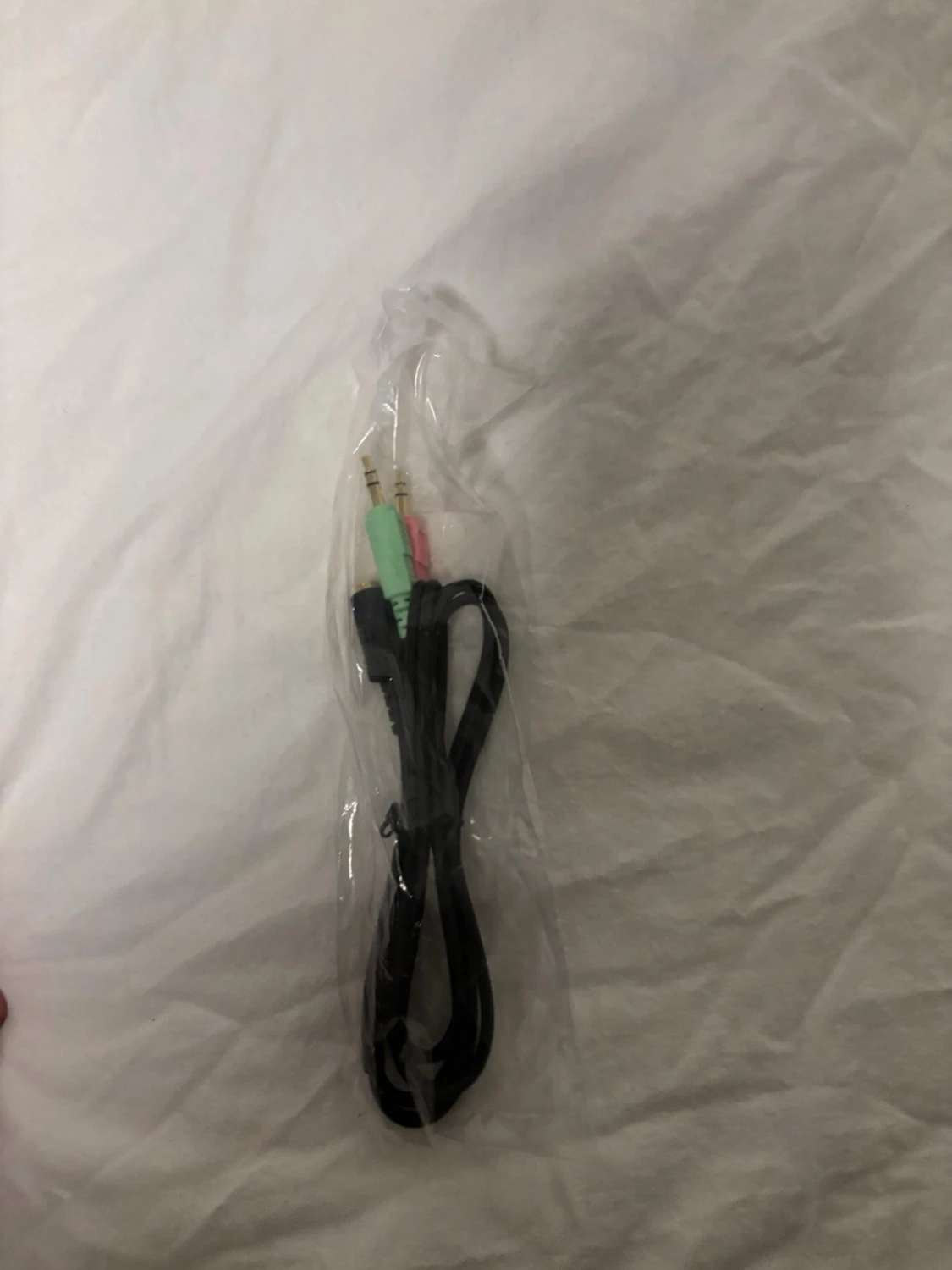 Svart ljudkabel med 3,5mm kontakter - 1
