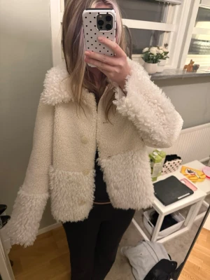 Maje jacka  - Storlek 40 från Maje, nypris runt 5000kr! Som ny