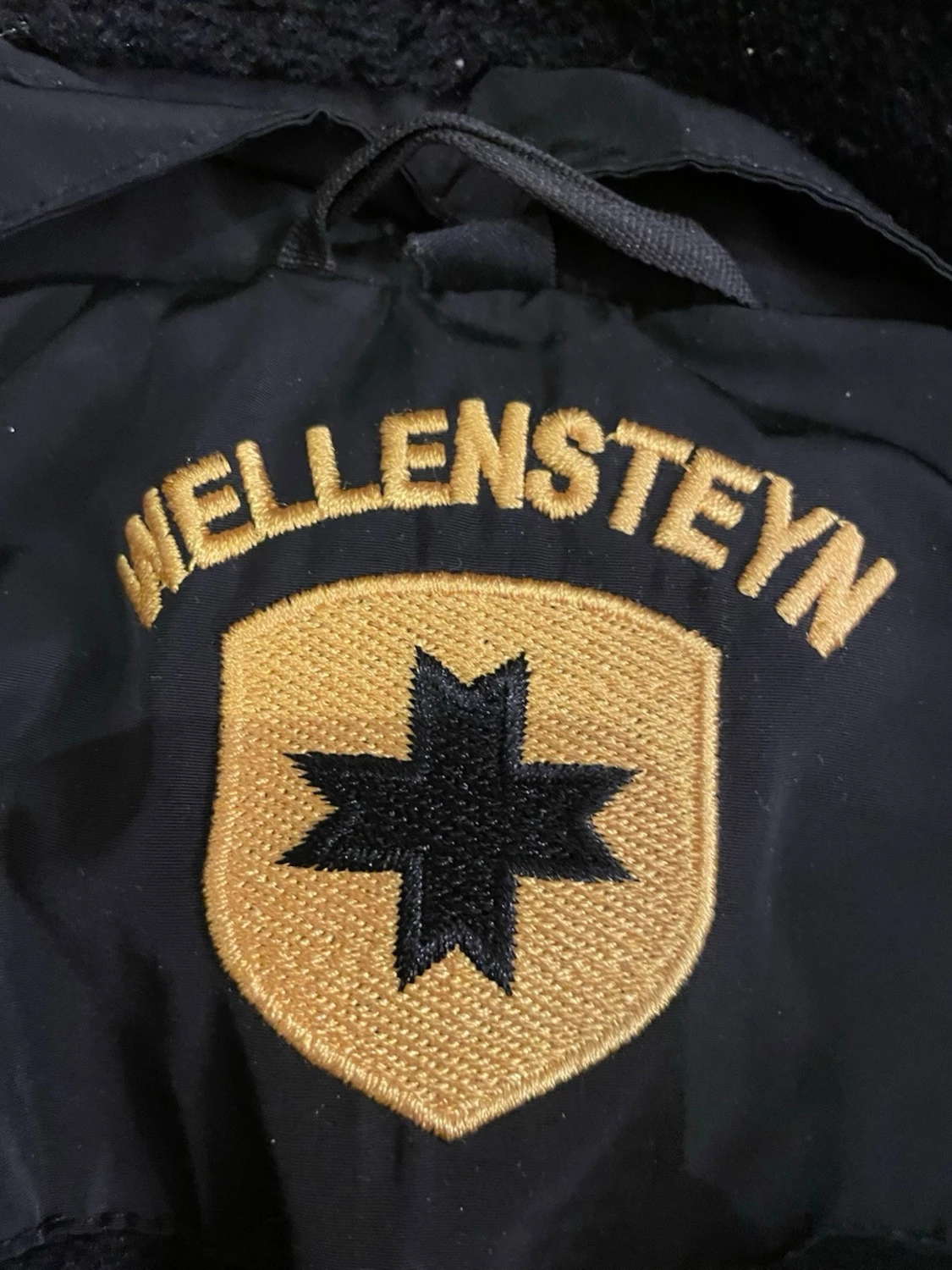 Svart pufferjacka från Wellensteyn - 2