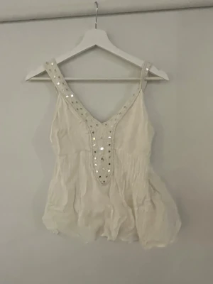 Söt topp  - Fin lite vintage topp! Skulle säga storlek S! Sjukt najs 