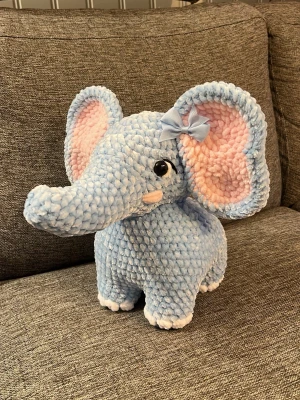 Virkad elefant  - Handgjord virkad söt liten elefant 