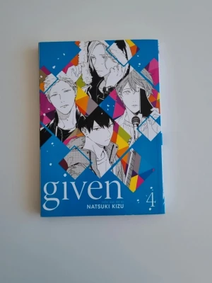Given Volym 4 av Natsuki Kizu - Manga "Given" volume 4. Jag har aldrig ens öppnat mangan, så den är utan några defekter. Jag köpte mangan för ett år sedan för 130 kronor