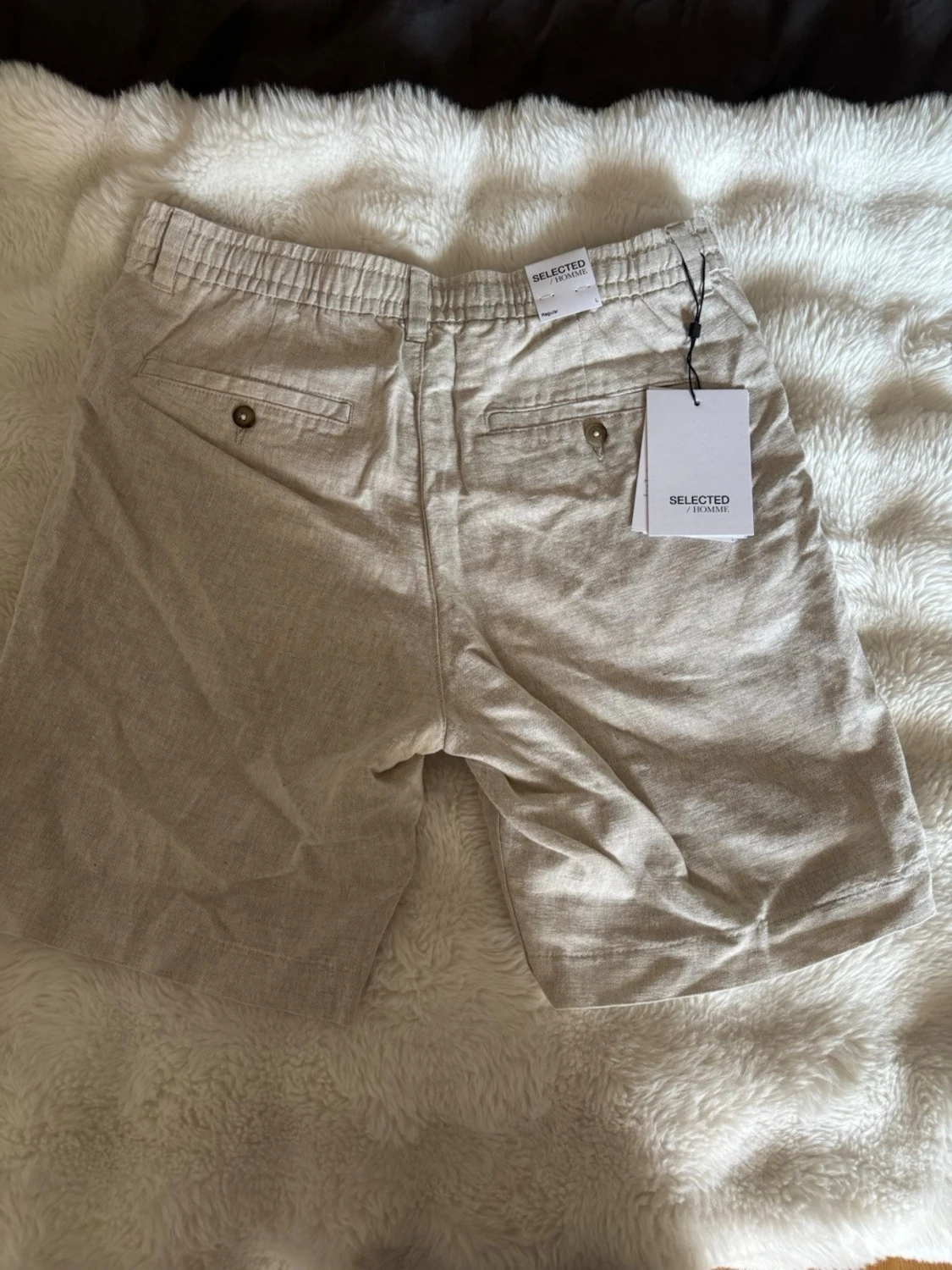 Beiga linneshorts från Selected Homme - 1
