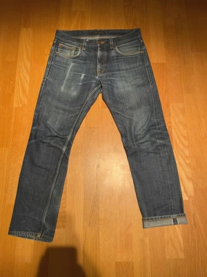 Nudie Selvedge - Riktigt feta Nudie Selvage straight jeans med snygga fades  | Storlek 30/30 41,5cm midja 93cm längd | Skriv vid funderingar och skicka gärna bud!
