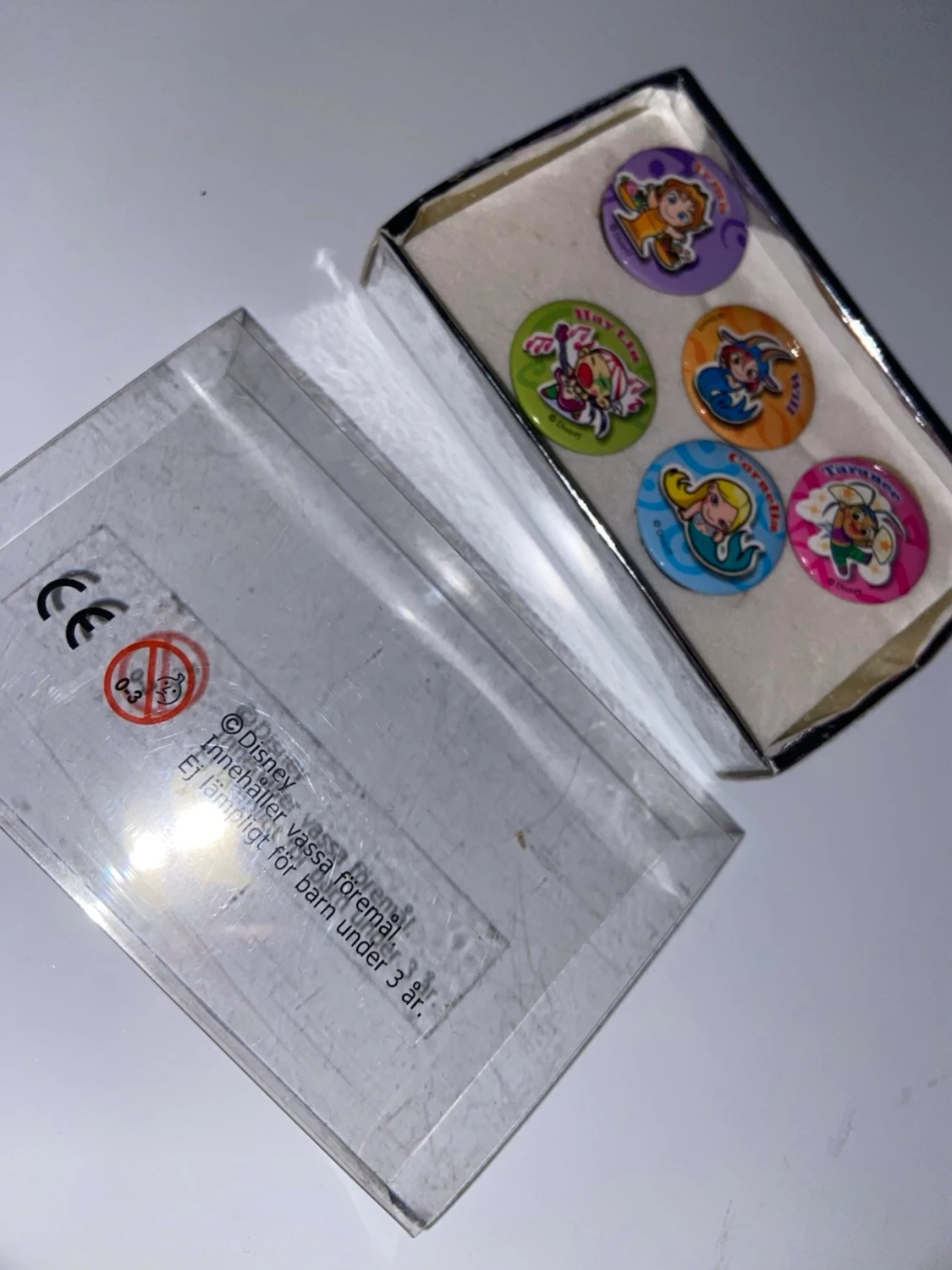 Witch Disney pins - 4