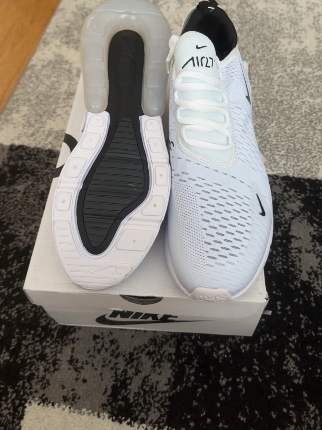 Nike 270  - 2