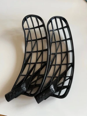 Unihoc Unilite black - Säljer två i princip nya Unihoc Unilite  i svart PP+ OBS säljer inte bladen var för sig