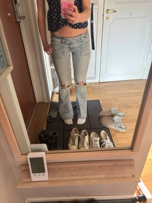Jeans - De är i toppenskick i storlek S från Gina💕