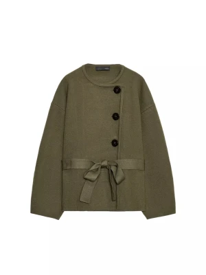 Stickad kofta -Zara - Säljer en mörkgrön Zara kofta/vårjacka! Den är använd 1 gång och den är i storlek Large