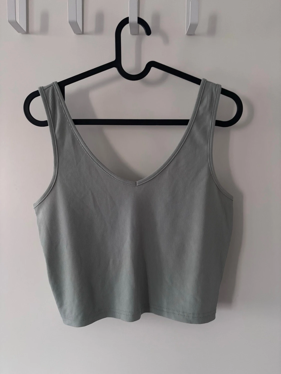 Grågrön ribbad linnetopp