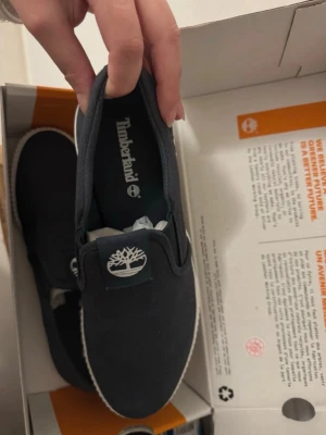 Mörkblå loafers från Timberland, st 41,5  - Nya skor
