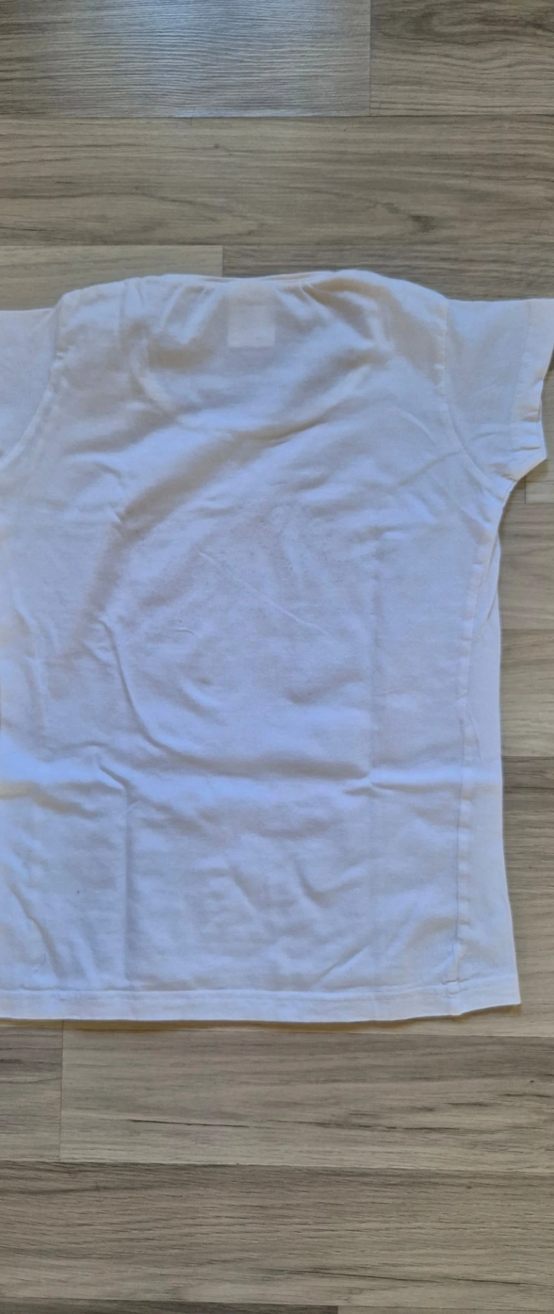 Vit t-shirt med fjärilar och text - 1