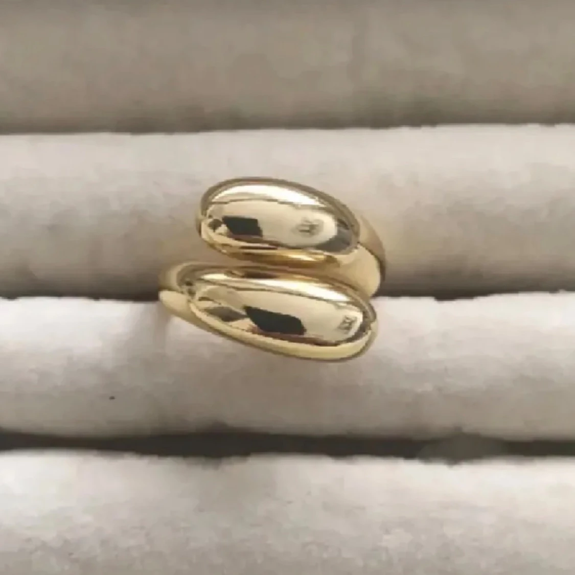Guldfärgad ring