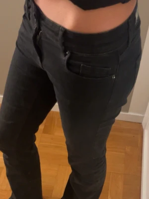 Svarta jeans från only💓 - Jättesköna jeans från only i bra skick perfekt nu till hösten eller sommarkvällar💓